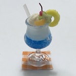 hand made ミニチュア ドールハウス 大きめブルーハワイクリームソーダ