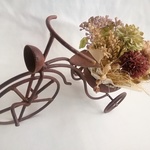 「花売り」　アイアン自転車とフラワーアレンジ　アンティーク　シャビー　フェイクグリーン　フェイクフラワー　アイアン　