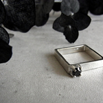 【送料無料】1粒スワロスクエアリング / silver
