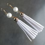 コットンパールとホワイトロングタッセル・ピアス