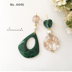 No.A446 お洒落Green アシンメトリーピアス / イヤリング