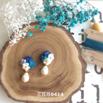 4つのお花のしずくピアス-ブルー-