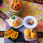 🎃👻ハロウィン 🍄🍂🍁😉  ミニチュア  ドールハウス カフェ  キッチン  ハンバーグ ランチ  カフェ  料理 パフェ ケーキ  ハロウィン              