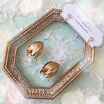 ゆらゆら揺れる花と雫ピアス【イヤリング変更可】