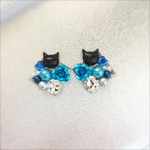 スクエア猫ピアス（黒猫・ビジュー・バラ・パール）