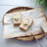 【受注制作】[羊毛フェルトのパン屋さん] 本物みたいにフワフワ　バター食パンブローチ　( ミニサイズ )