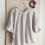 ドルマンタックひらひら袖ブラウス