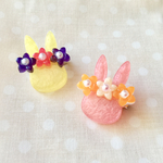花冠＊うさぎブローチ