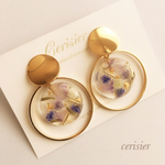 ドライフラワー×ゴールドメタルラウンドピアス