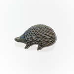 陶器ブローチ　(凸)ハリネズミ(サビ青)