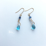 夏の水色しずくピアス