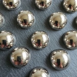 【4個】 22mm メタリック カボション シルバー 貼りつけ 半円