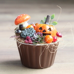 秋色ハロウィーン・アレンジ（焦げ茶器・蓮の実）
