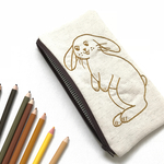 うさぎの刺繍ポーチ 