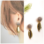 ファーカボションのリーフピアス