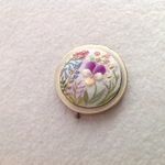 【再販】リネンと刺繍の野の花コンパクトミラーA