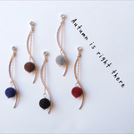 貼るピアス❇︎秋ピアス❇︎フロッキー❇︎シールピアス
