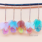 【新作 5色選べる注文製作】花びら ドライフラワー カラフル カスミ草 ピアス イヤリング UV レジン アレルギー対応 秋