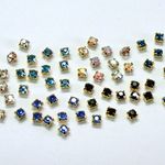 ◆送料込み！◆A級ガラスストーン台座付３ミリ（ブルー系）