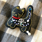 星ねこさん⭐️夜空のお散歩中 ⭐️ビーズ刺繍ブローチ