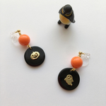 ハロウィン🎃ハロウィンイヤリング(オレンジ×ブラック)