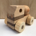 手作り木のおもちゃ  丸玉自動車