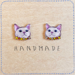 白猫ピアス
