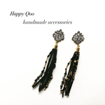 blackビーズのロングタッセル×ビジュピアス