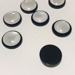シェルホワイト ブラック チャーム　１５mm 4個