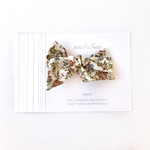 新作 bonpoint起用柄リバティリボン pinwheel   bow ヘアリボンクリップピン ムーンモス Mサイズ
