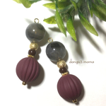 300円☆大ぶり模様入オーバルアクリルビーズ(ボルドー)☆グレーラウンドのピアス/イヤリング