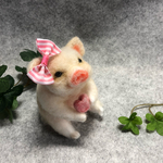 ハート♡をどうぞ ミニブタちゃん❀羊毛フェルト