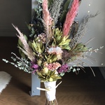 ピンク色パンパスグラスのスワッグ