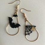 【ハロウィンピアス】コウモリとクモのピアス(アレルギー対応・樹脂パーツ変更可)