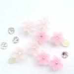 【:.+*薄いピンクの小花＊樹脂粘土パーツ＊】