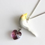 ♡50cmインコ&ハートスワロネックレス（アジャスター付き）＊オカメインコ＊スワロフスキー＊ボルドー