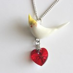 ♡50cmインコ&ハートスワロネックレス（アジャスター付き）＊オカメインコ＊スワロフスキー＊赤