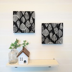 葉っぱ模様(ブラック)のファブリックパネル 2枚セット  20cm×20cm 