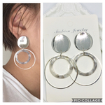 シルバーのメタルフープピアス /イヤリング 