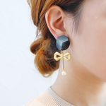 【chimie vintage collection-90S 】【数量限定】ジャパンヴィンテージブラックカボションとUSA真鍮パールイヤリング・ピアス・樹脂ピアス