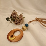 大きなwood ring の革ひもネックレス 三日月🌙と星🌟