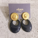 【 Amelie-115 】【数量限定】ヴィンテージフラワー金属製ゴールドボタンとネイビーリングイヤリング・ピアス