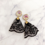 ［黒レース］押し花のピアス、イヤリング
