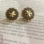 2722 インポート ヴィンテージボタン 22mm×2個 お花ボタン