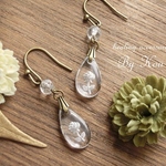 【NY様ご予約品】～✿滴に咲く一輪のローズ✿～vintage earrings．
