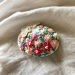 🌸秋のはじまり コスモスの刺繍ブローチ ヘアゴム🌸5.5
