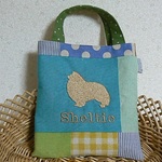 Delightful♪♪　グリーン　シェルティ　シルエット刺繍ミニミニペタンコバッグ