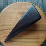 新作-三角のシンプルなヘアクリップ（縞黒檀シマコクタン）長さ：9.4cm
