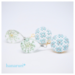 お花の刺繍イヤリングorピアス《かすみ草・ブルー》