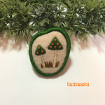 みどりきのこの刺繍ブローチ✴︎94
